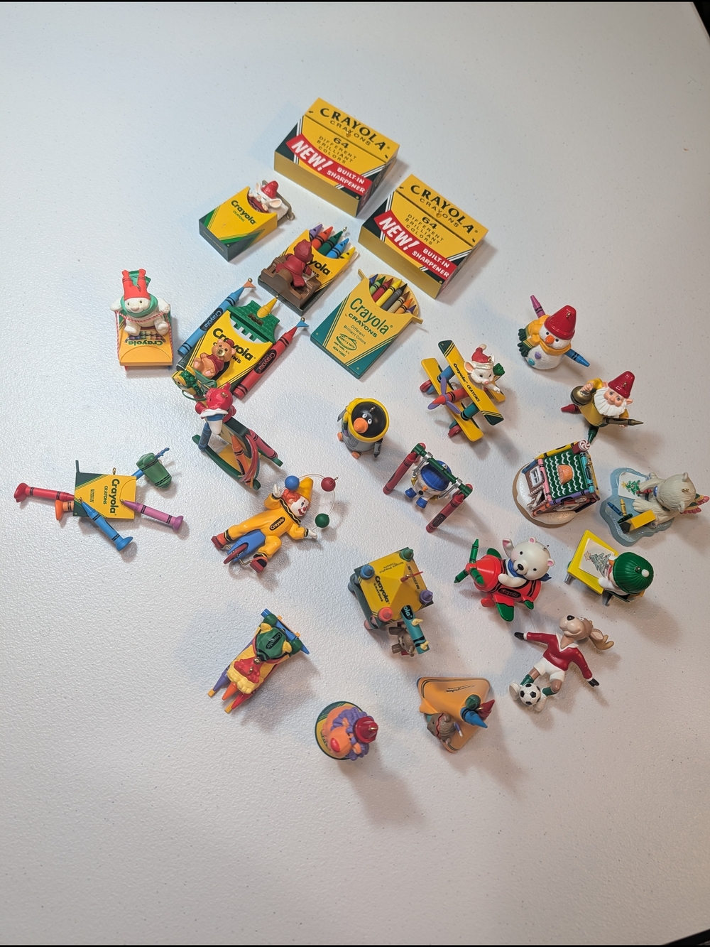 Crayola Ornaments Vintage Yellow, Red, Green & Blue Details Lot 24 No Box